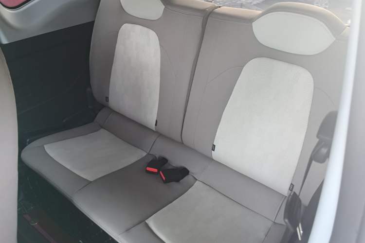 Used Chery QQ Ice Cream 2024 Edition Youth Version 205km Sundae Left Rear Seat
