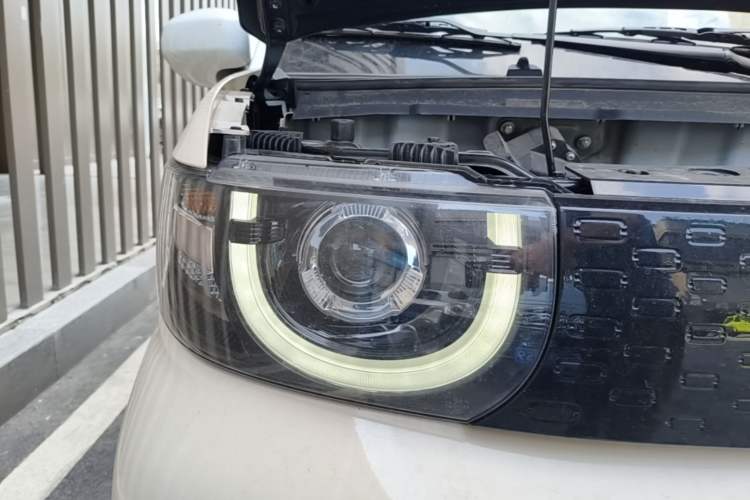 Used Chery QQ Ice Cream 2024 Edition Youth Version 205km Sundae Right Front Headlight
