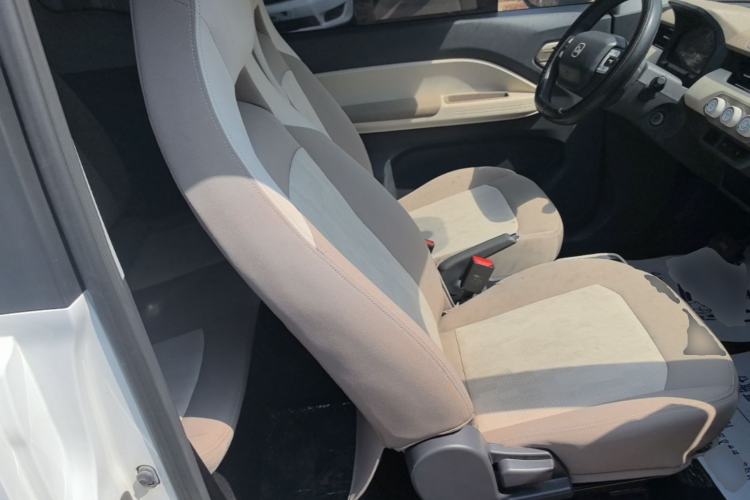 Used Chery QQ Ice Cream 2024 Youth Edition 205km Milkshake Right Front Seat