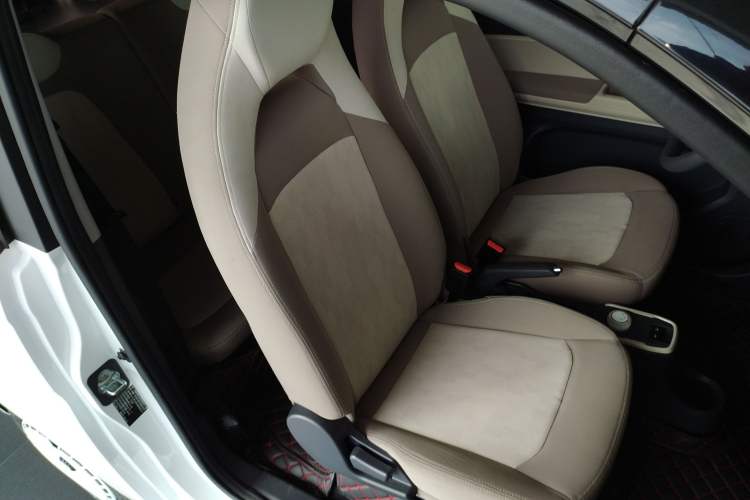 Used Chery QQ Ice Cream 2024 Edition Youth Version 205km Sundae Right Front Seat