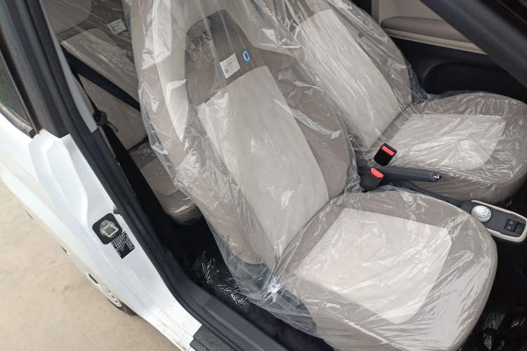 Used Chery QQ Ice Cream 2024 Edition Youth Version 205km Sundae Right Front Seat