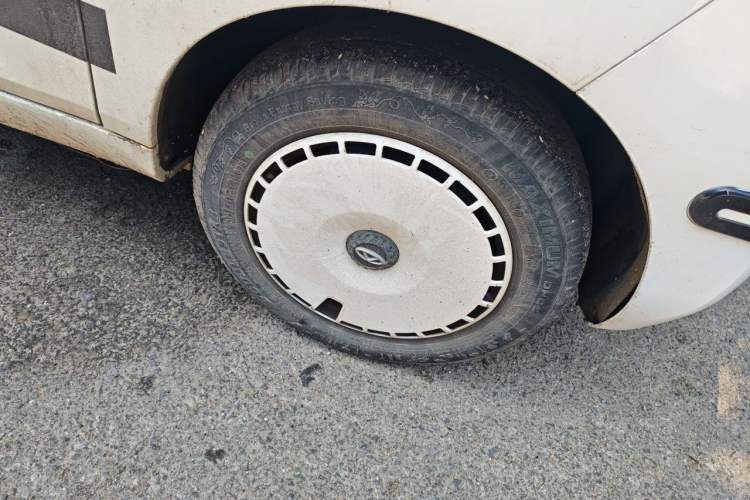 Used Chery QQ Ice Cream 2024 120km Cone Right Front Wheel Hub