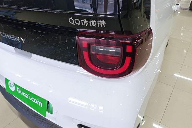 Used Chery QQ Ice Cream 2024 Edition Youth Version 205km Sundae Right Rear Taillight
