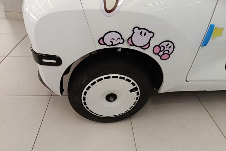 Used Chery QQ Ice Cream 2024 170km Sundae Right Rear Wheel Hub