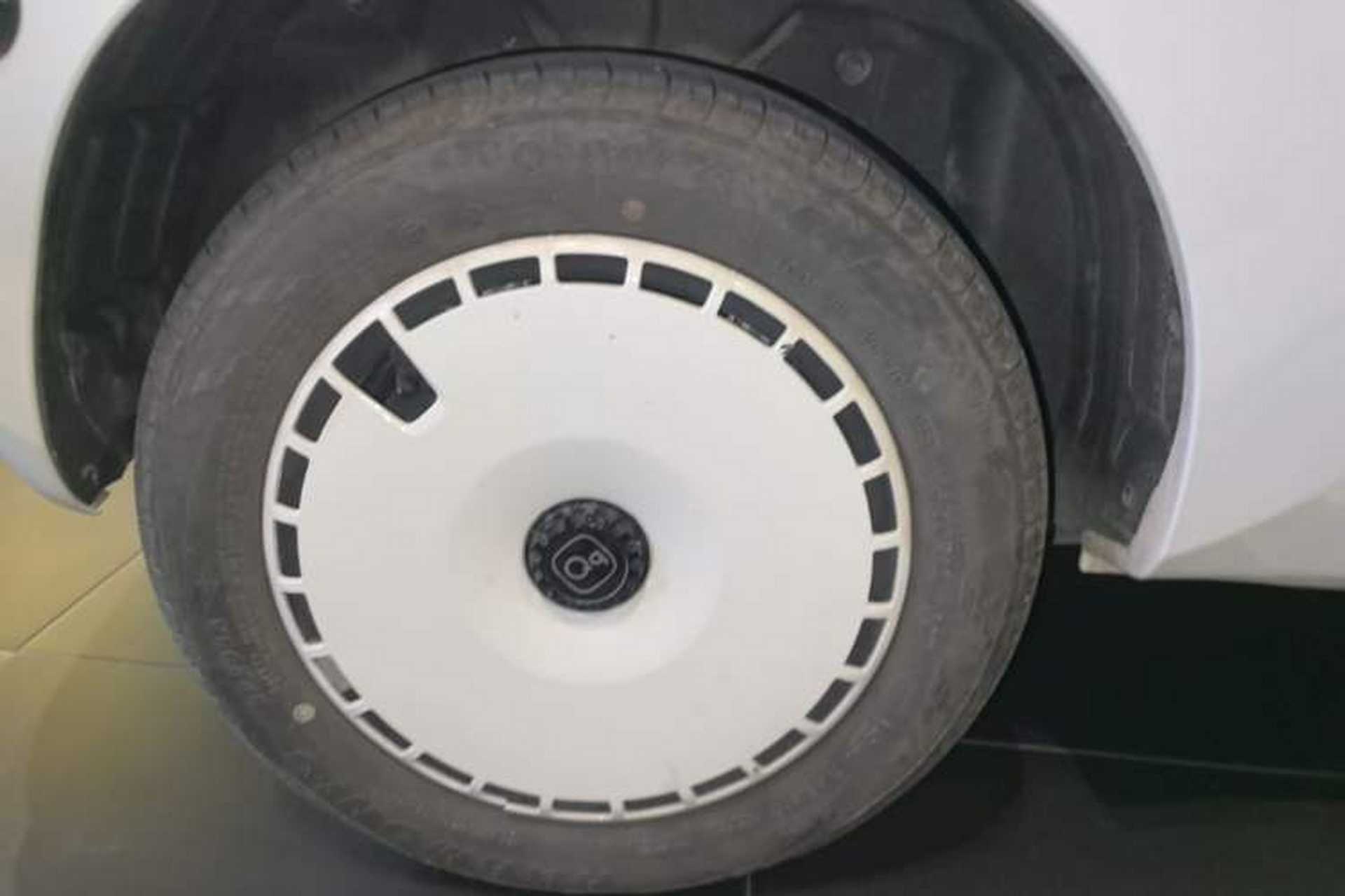 Used Chery QQ Ice Cream 2024 Edition Youth Version 205km Sundae Right Rear Wheel Hub