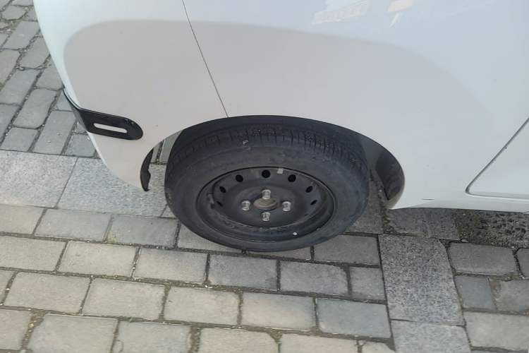 Used Chery QQ Ice Cream 2024 120km Cone Right Rear Wheel Hub