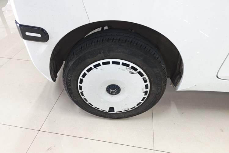 Used Chery QQ Ice Cream 2024 Edition Youth Version 205km Sundae Right Rear Wheel Hub