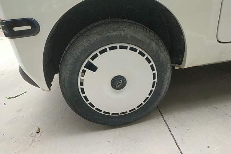Used Chery QQ Ice Cream 2024 120km Milkshake Right Rear Wheel Hub