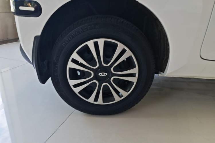 Used Chery QQ Ice Cream 2024 205km Sundae Right Rear Wheel Hub