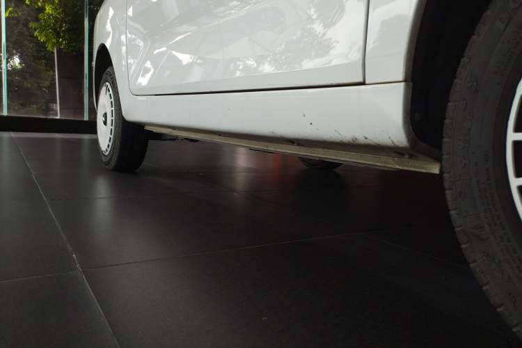 Used Chery QQ Ice Cream 2024 Edition Youth Version 205km Sundae Right Side Sill