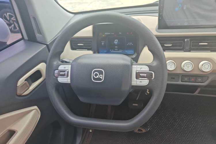 Used Chery QQ Ice Cream 2024 Edition Youth Version 205km Sundae Steering Wheel