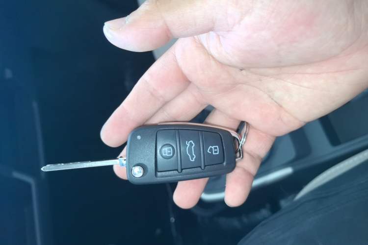 Used Chery QQ Ice Cream 2024 Edition Youth Version 205km Sundae Vehicle Key