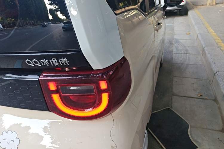 Used Chery QQ Ice Cream 2024 Edition Youth Version 205km Sundae Right Rear Taillight