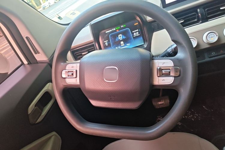 Used Chery QQ Ice Cream 2024 Edition Youth Version 205km Sundae Steering Wheel