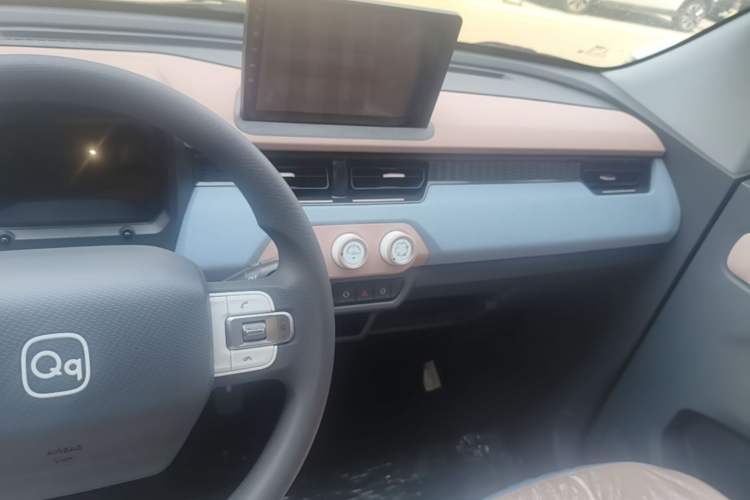 Used Chery QQ Ice Cream 2025 205km Qi Energy Version Audio And AC Panel