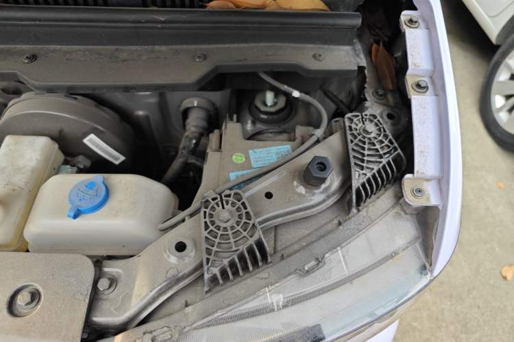 Used Chery QQ Ice Cream 2025 155km Sundae Edition Engine Bay Left
