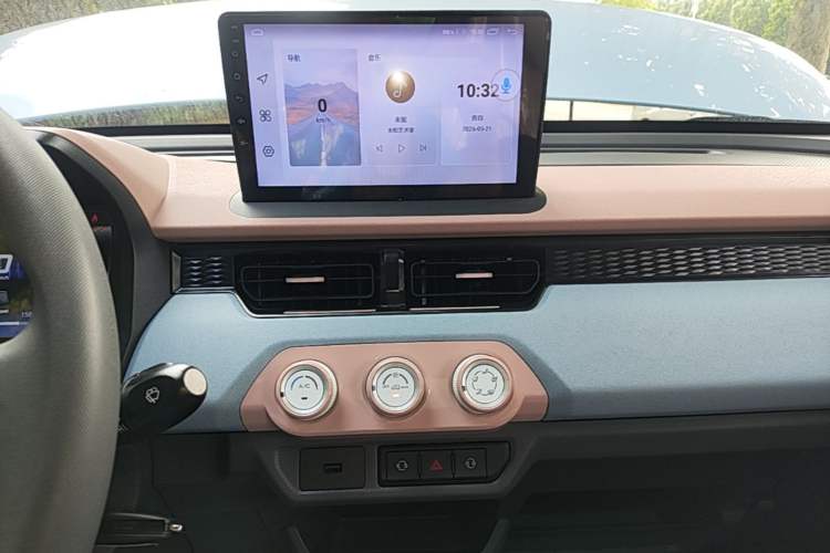 Used Chery QQ Ice Cream 2025 205km Qi Energy Version Audio And AC Panel