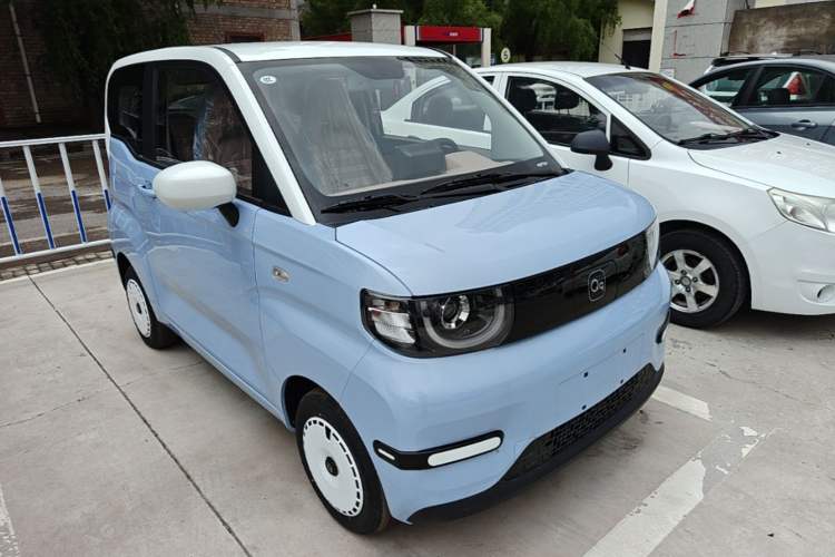 Used Chery QQ Ice Cream 2025 205km Qi Energy Version Front Right 45 Deg