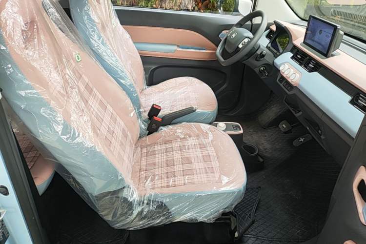 Used Chery QQ Ice Cream 2025 205km Qi Energy Version Right Front Seat