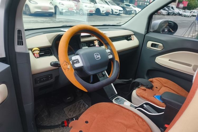Used Chery QQ Ice Cream 2025 155km Sundae Edition Center Console