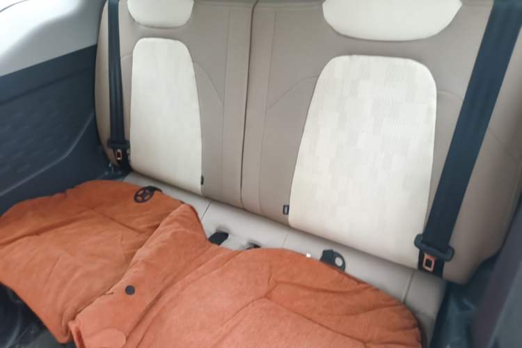 Used Chery QQ Ice Cream 2025 155km Sundae Edition Left Rear Seat