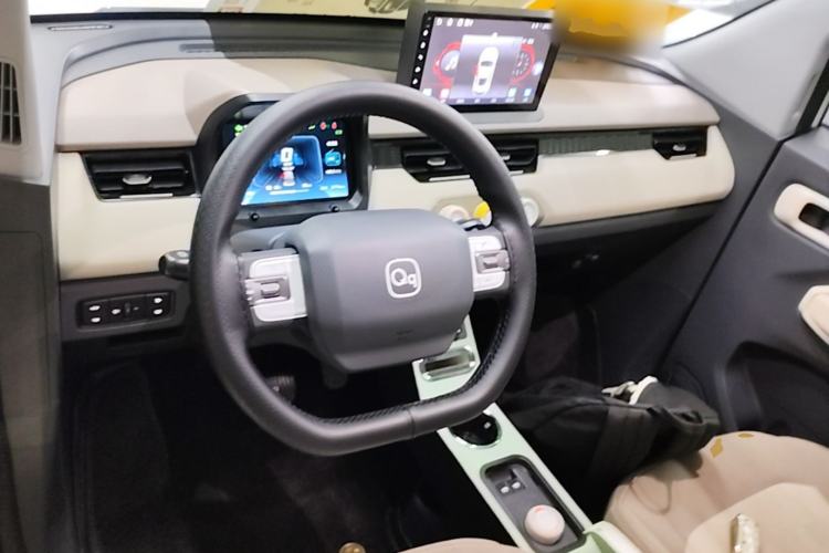 Used Chery QQ Ice Cream 2025 155km Sundae Edition Center Console