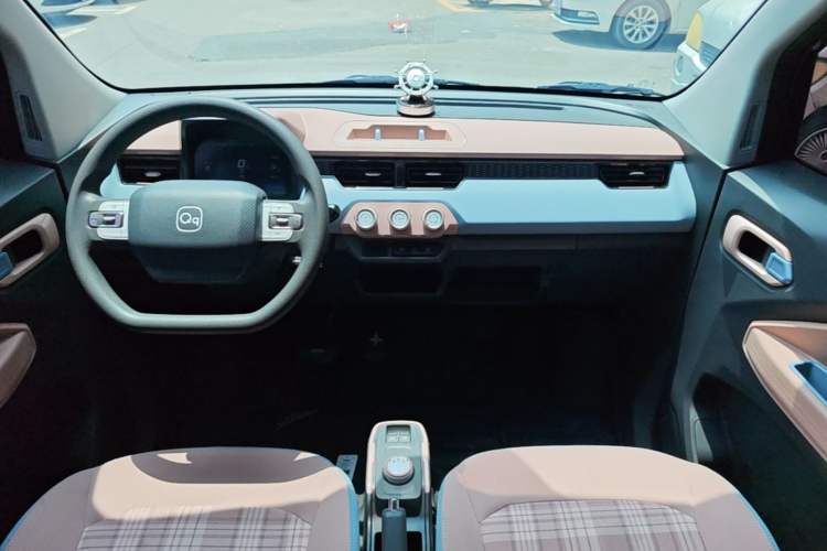 Used Chery QQ Ice Cream 2025 155km Sundae Edition Center Console