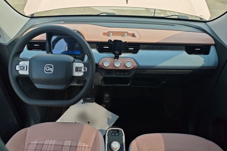 Used Chery QQ Ice Cream 2025 155km Sundae Edition Center Console