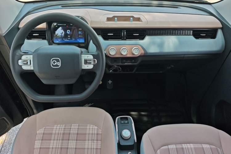 Used Chery QQ Ice Cream 2025 155km Sundae Edition Center Console