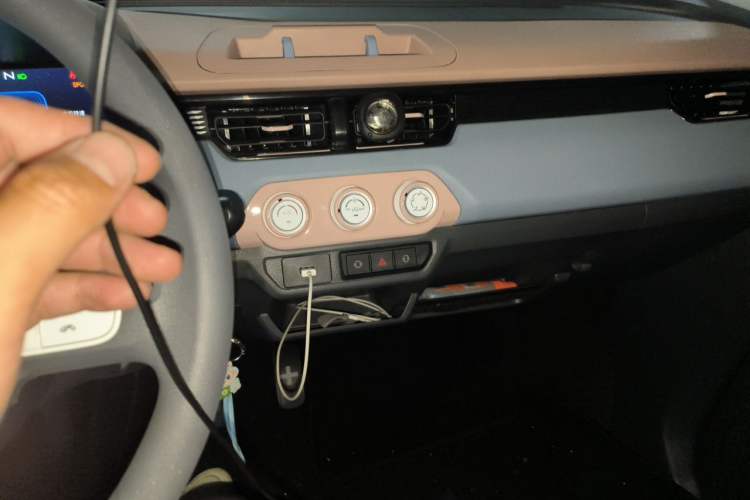 Used Chery QQ Ice Cream 2025 155km Sundae Edition Audio And AC Panel