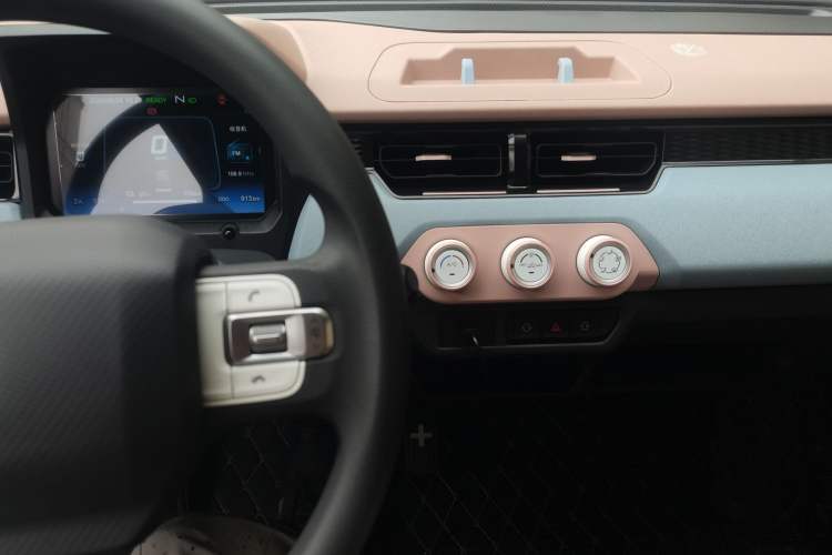 Used Chery QQ Ice Cream 2025 155km Sundae Edition Audio And AC Panel