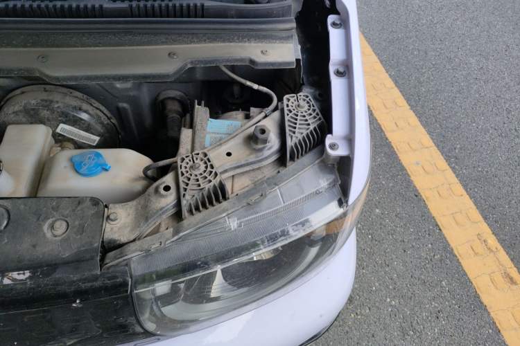 Used Chery QQ Ice Cream 2025 205km Qi Energy Version Engine Bay Left