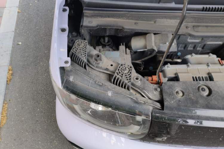 Used Chery QQ Ice Cream 2025 205km Qi Energy Version Engine Bay Right