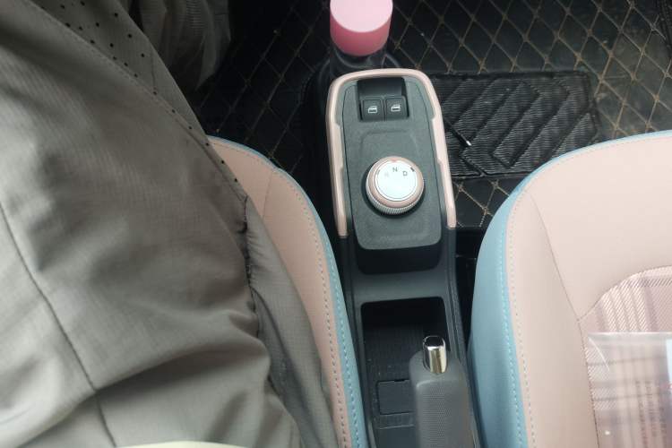 Used Chery QQ Ice Cream 2025 155km Sundae Edition Gear Lever