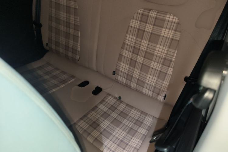 Used Chery QQ Ice Cream 2025 155km Sundae Edition Left Rear Seat