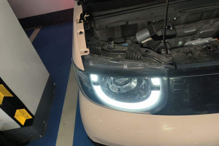 Used Chery QQ Ice Cream 2025 155km Sundae Edition Right Front Headlight