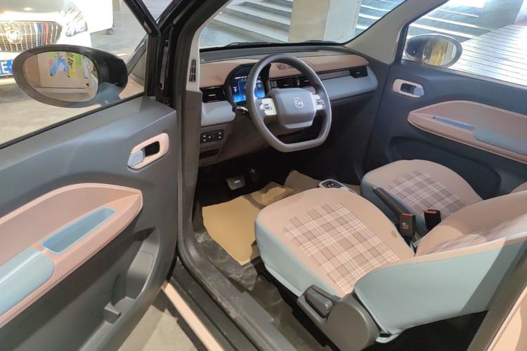 Used Chery QQ Ice Cream 2025 Model 205km Sundae Edition Driver Seat