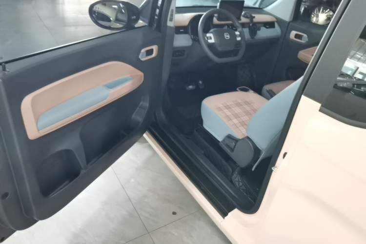 Used Chery QQ Ice Cream 2025 205km Qi Energy Version Driver Seat