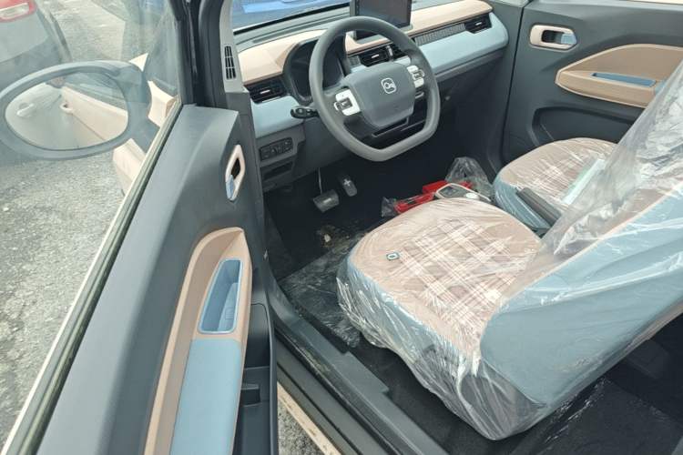 Used Chery QQ Ice Cream 2025 205km Qi Energy Version Driver Seat