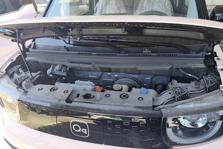 Used Chery QQ Ice Cream 2025 205km Qi Energy Version Engine Bay
