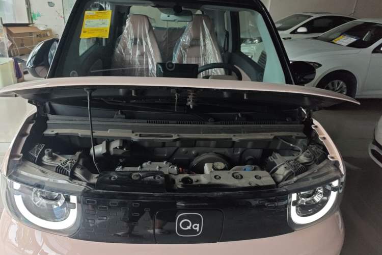 Used Chery QQ Ice Cream 2025 205km Qi Energy Version Engine Bay