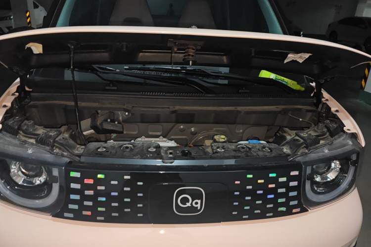 Used Chery QQ Ice Cream 2025 205km Qi Energy Version Engine Bay