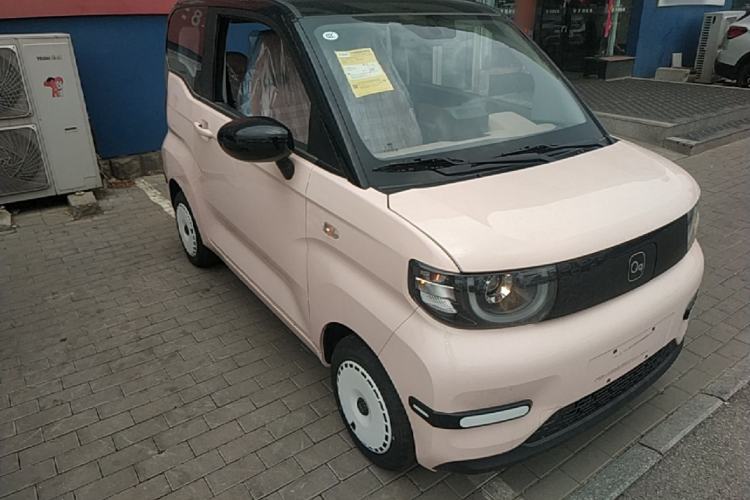 Used Chery QQ Ice Cream 2025 205km Qi Energy Version Exterior 1