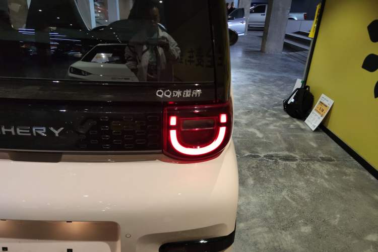 Used Chery QQ Ice Cream 2025 Model 205km Sundae Edition Exterior 3