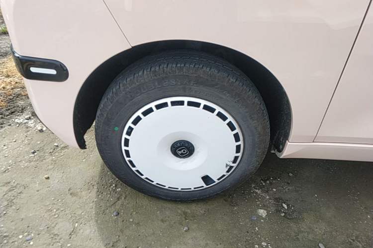 Used Chery QQ Ice Cream 2025 155km Sundae Edition Exterior 4