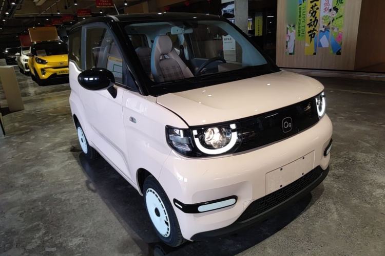 Used Chery QQ Ice Cream 2025 Model 205km Sundae Edition Front Right 45 Deg