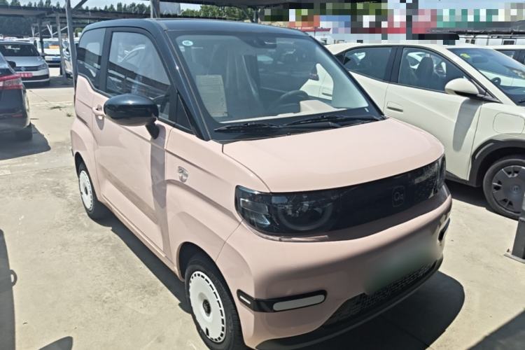 Used Chery QQ Ice Cream 2025 205km Qi Energy Version Front Right 45 Deg