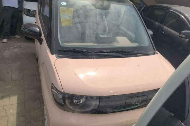Used Chery QQ Ice Cream 2025 205km Qi Energy Version Front