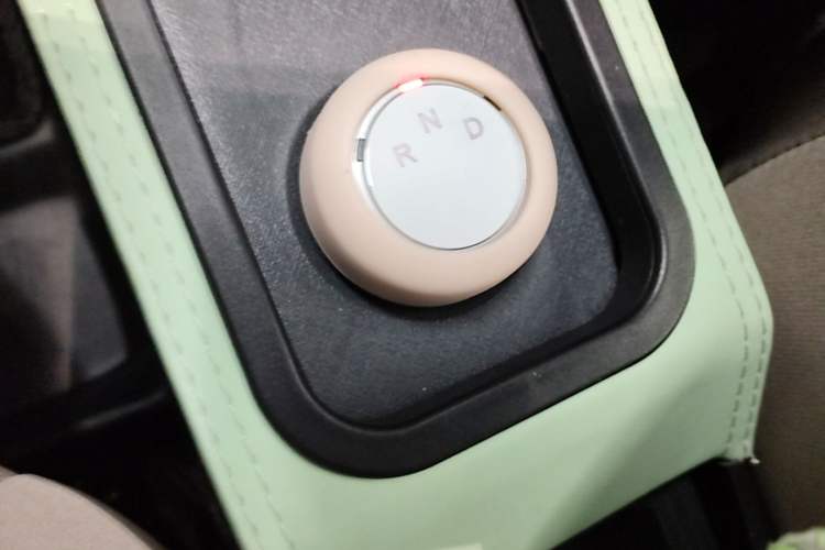 Used Chery QQ Ice Cream 2025 155km Sundae Edition Gear Lever