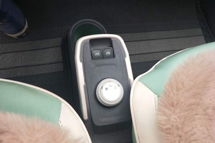 Used Chery QQ Ice Cream 2025 205km Qi Energy Version Gear Lever